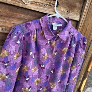 PYKETTES 70s/80s vintage made in Taiwan Floral Purple Button-Up Blouse